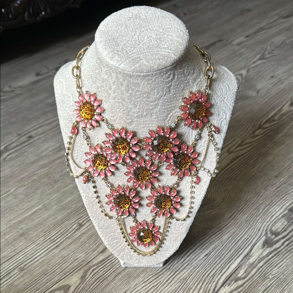 Betsey Johnson Necklace Pink Floral Statement Necklace - Gold Tone